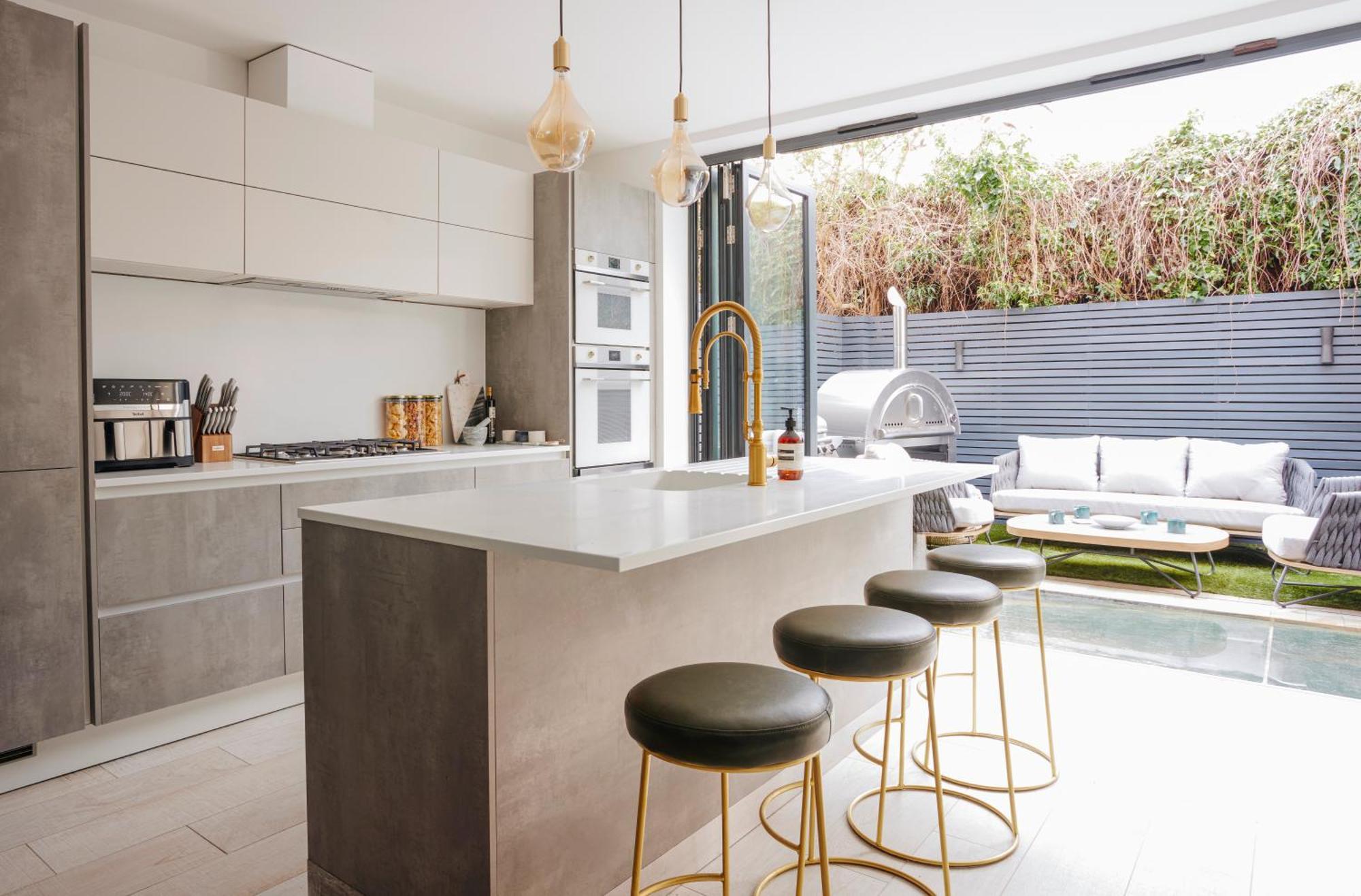 Luxury Fulham Townhouse With Cinema Apartment