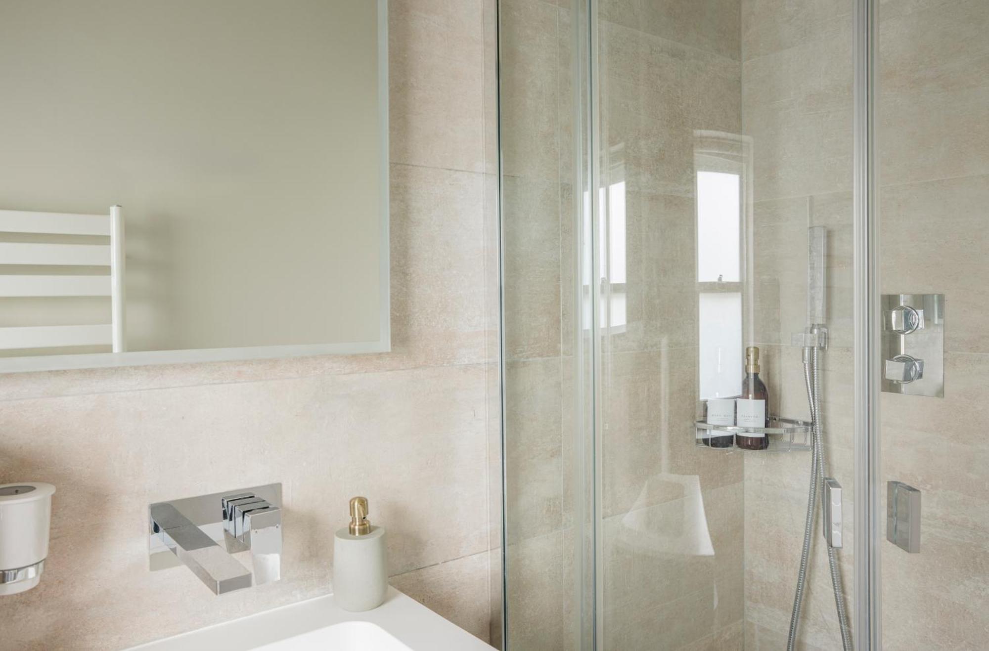 Luxury Fulham Townhouse With Cinema *